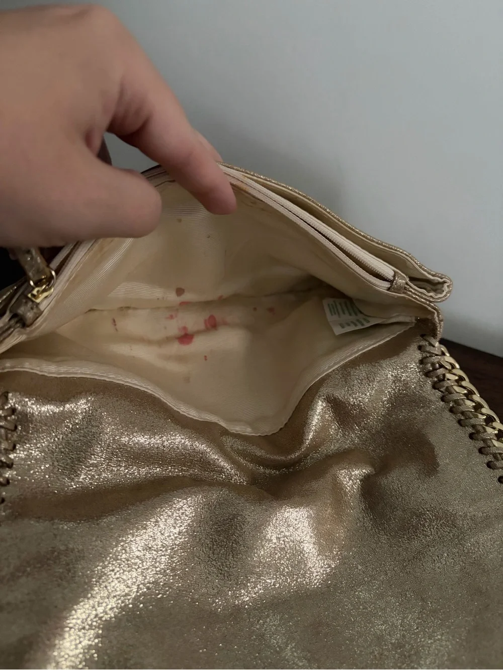 Lilly Pulitzer Gold Metallic Crush Clutch Chain Trim Bag - Picture 7 of 7